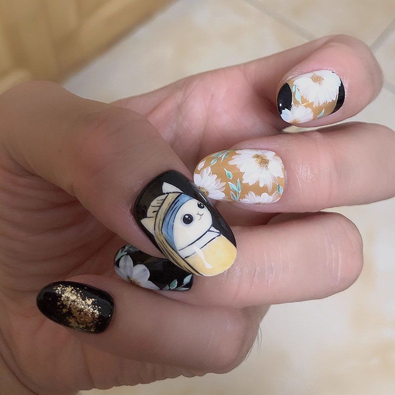 The Girl with a Pearl Earring Floral Nails