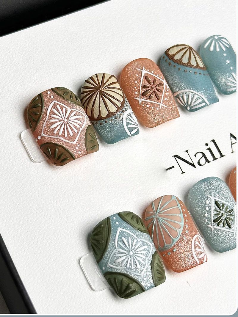 Bohemian Ethnic Flower Short Coffin Nail