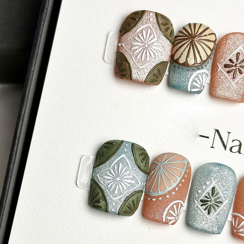 Bohemian Ethnic Flower Short Coffin Nail