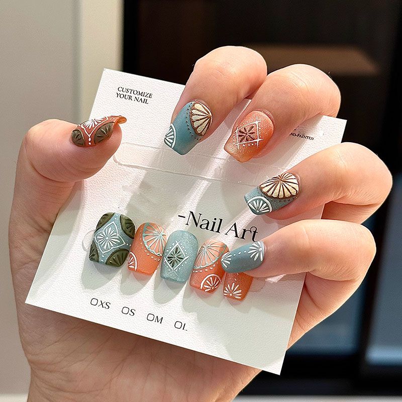 Bohemian Ethnic Flower Short Coffin Nail