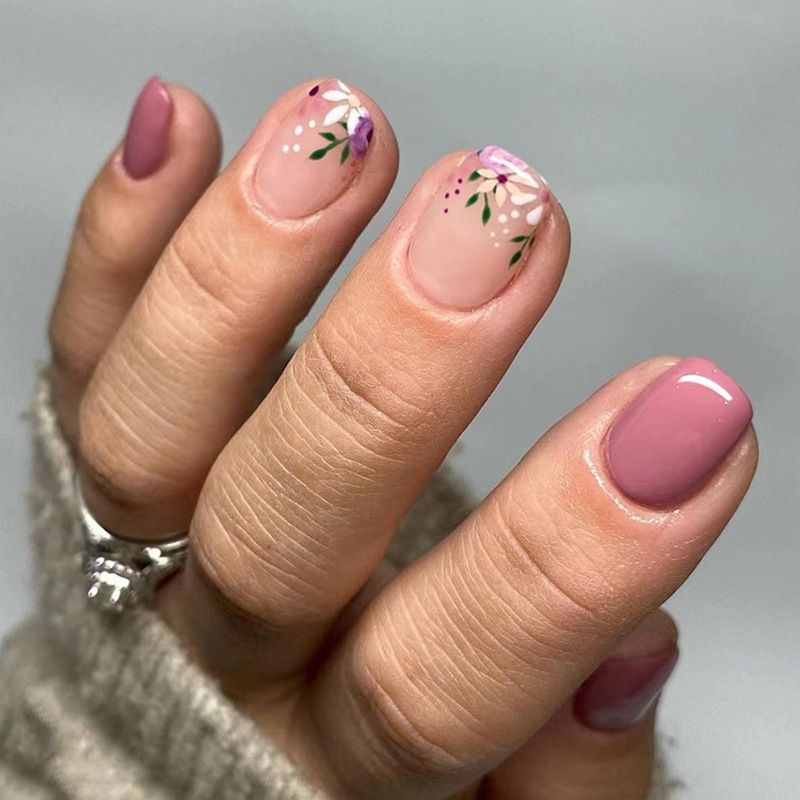 Wonderland Garden Party Round Nails