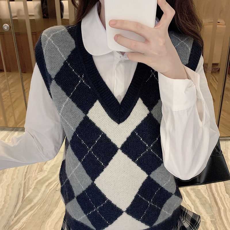 Checkered Cropped Knitted Tank Argyle Sleeveless Jumper on sale - SOUISEE